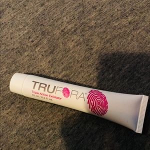 Trufora tripleaction exfoliator